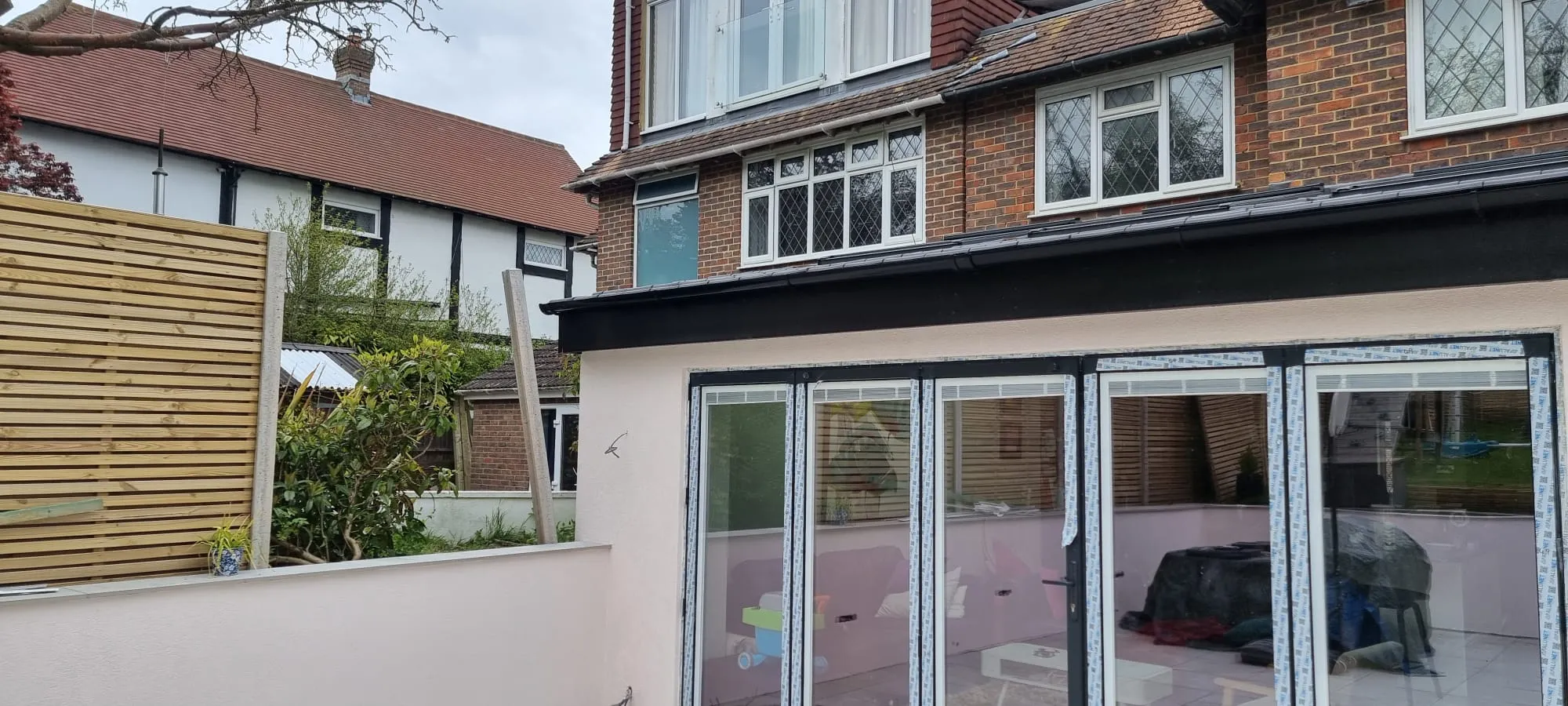 Modern house extension with smooth external rendering in Portslade, Brighton.