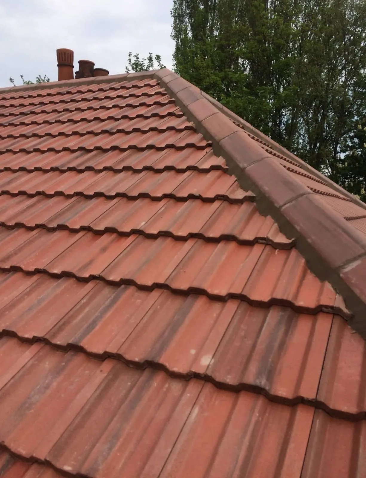 Professional tile roofing installation in Aylesbury by Firmus Roofing & Building.