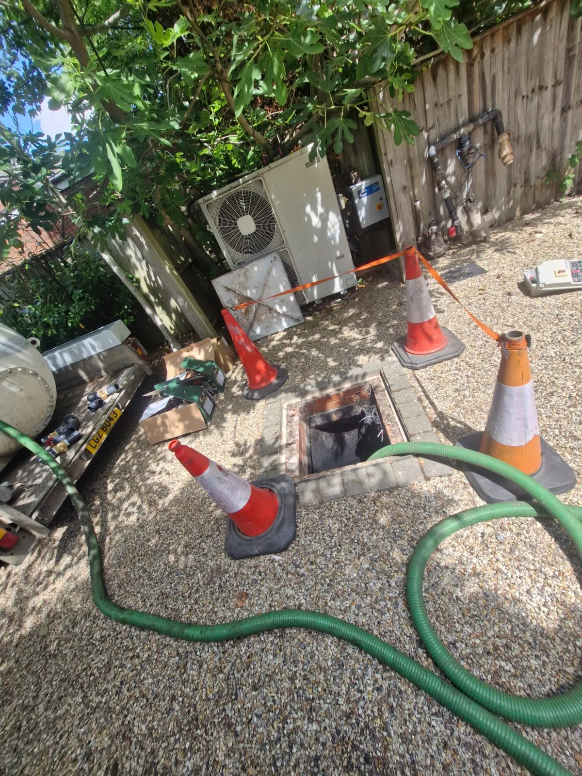 Liquid Waste Mgmt by Roberts Drainage Ltd