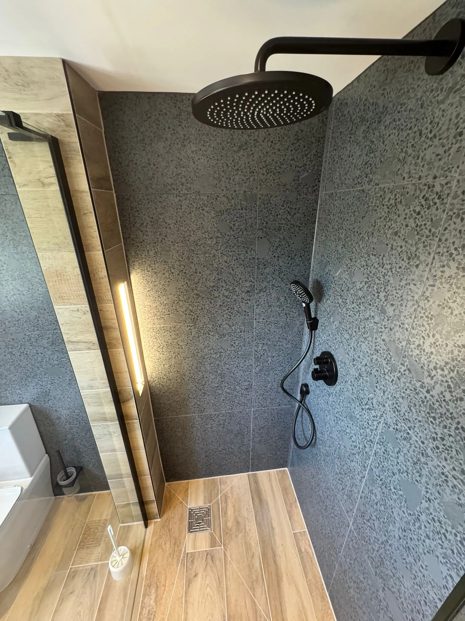 Wet Room & Ensuite Installation by Redorr Heating & Cooling Services 