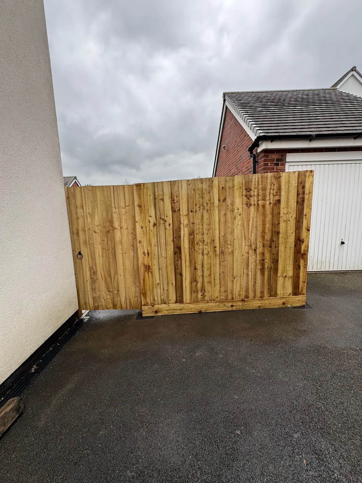 Fencing & Gates service by Woodscapes in Leicester