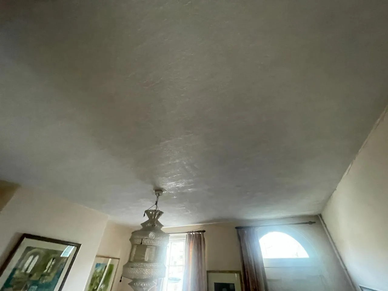 Textured ceiling (Artex) in a home, indicating potential asbestos content.