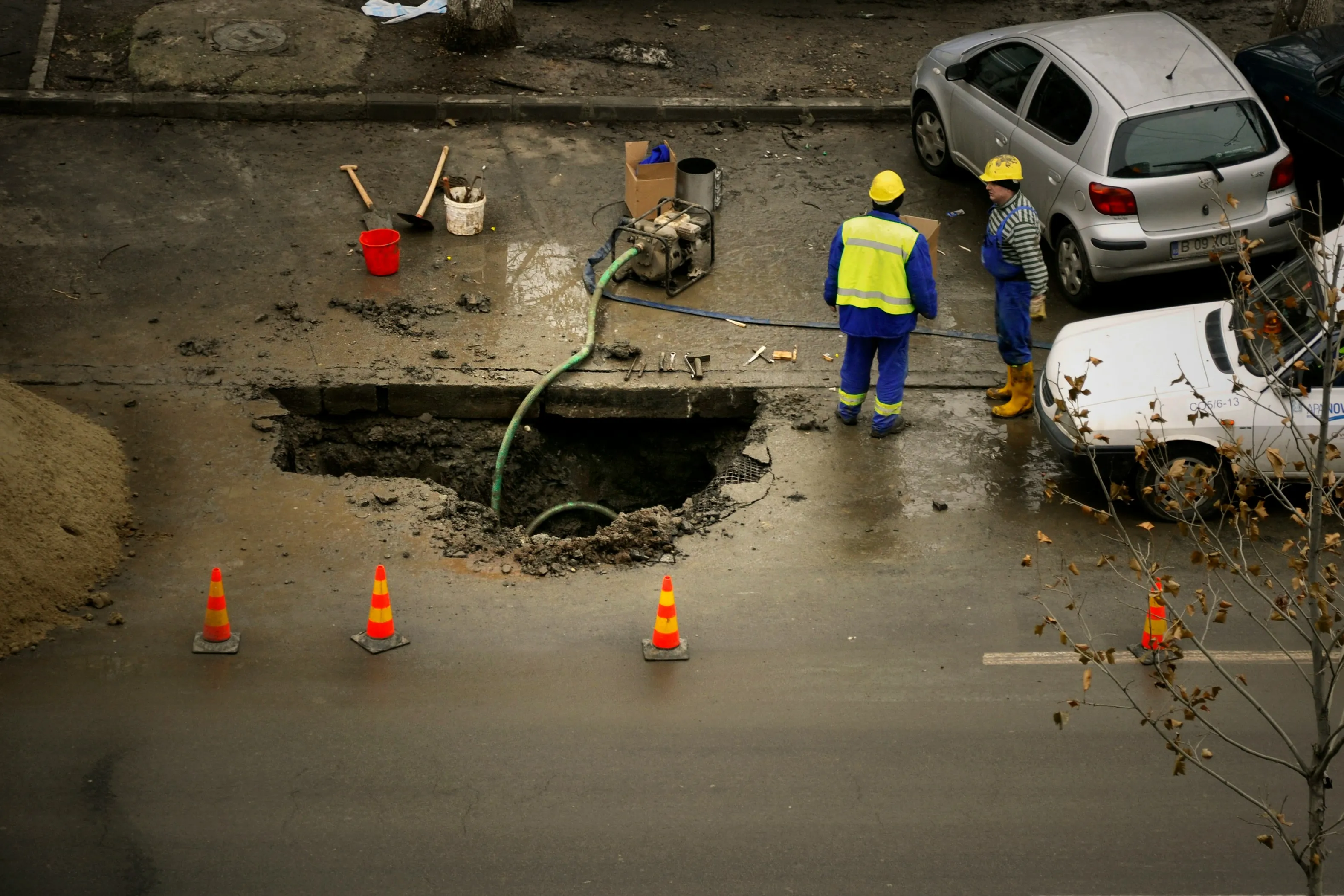 Engineers working on a drainage excavation and groundworks project in Glasgow.
