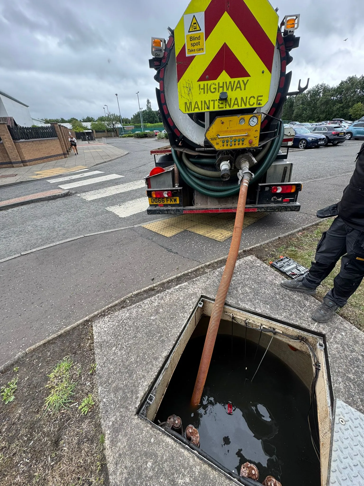 Go Flow Solutions Edinburgh industrial vacuum tanker emptying septic systems